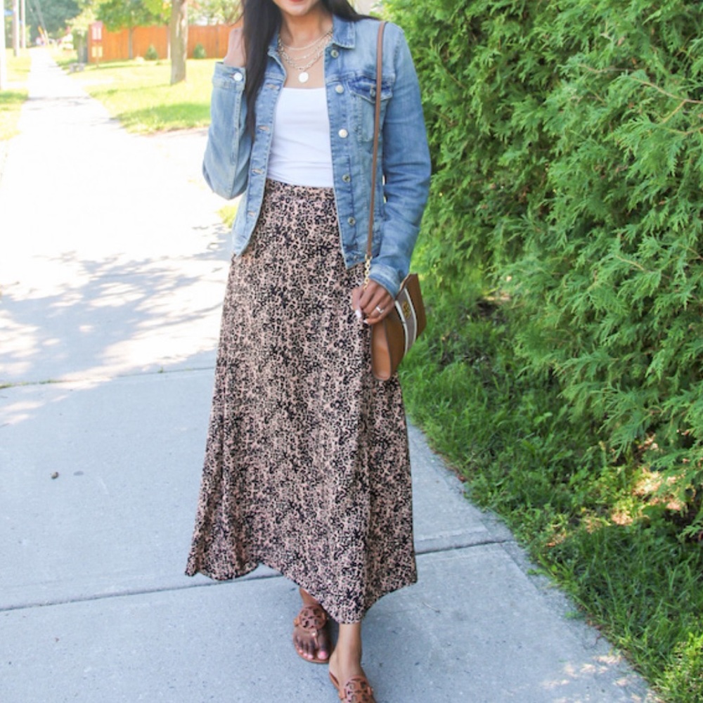 NWT Suzy Shier Animal Print Midi Skirt